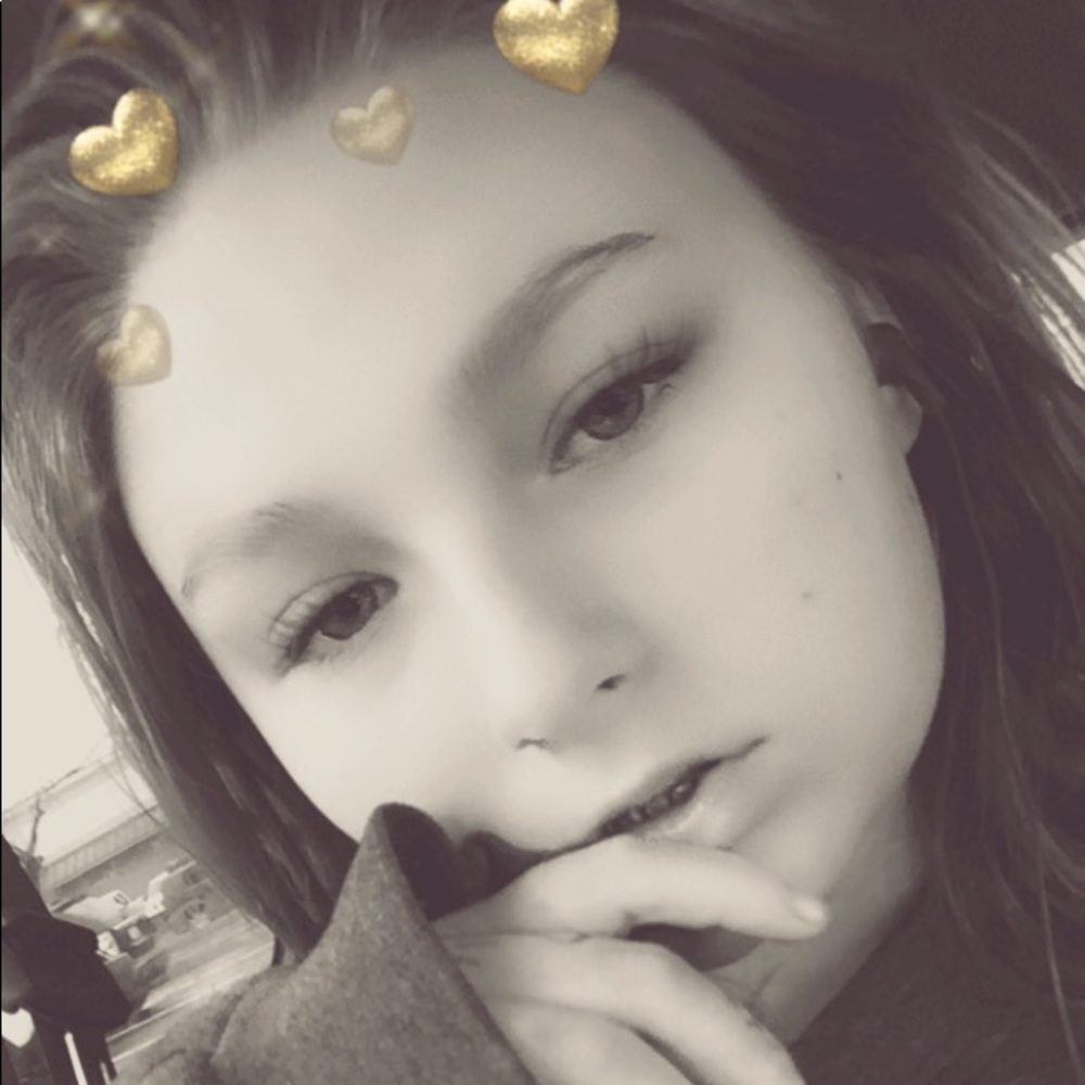 Meet your Posher, Genniefer